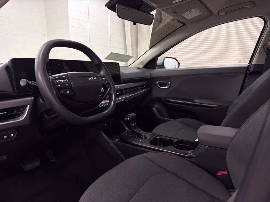 2025 Morning Haze Kia K4 LXS FWD Sedan
