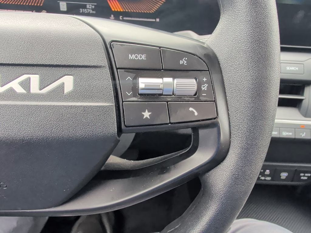 2025 Morning Haze Kia K4 LXS FWD Sedan