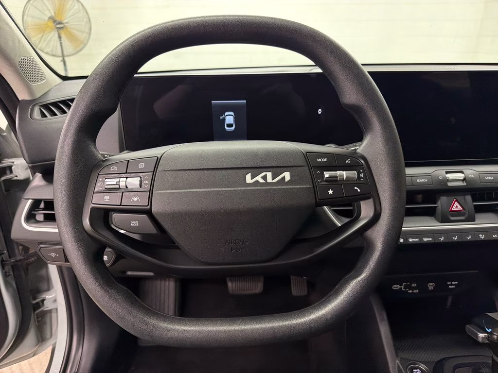 2025 Morning Haze Kia K4 LXS FWD Sedan