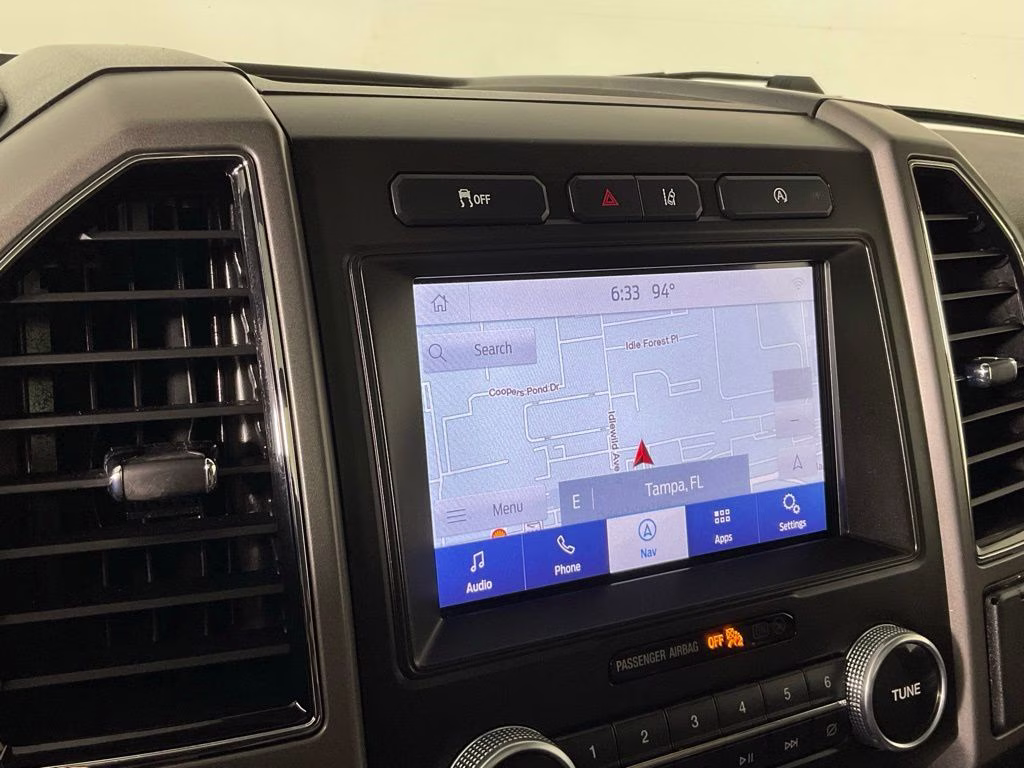 2021 White Metallic Ford Expedition XLT RWD SUV