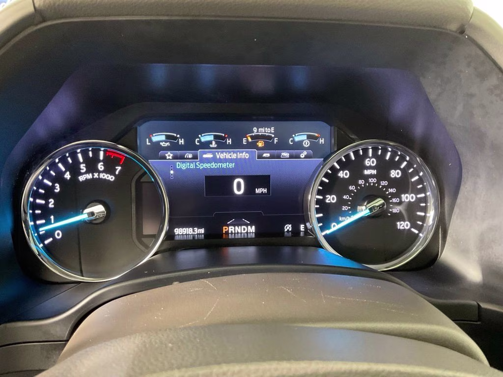 2021 White Metallic Ford Expedition XLT RWD SUV