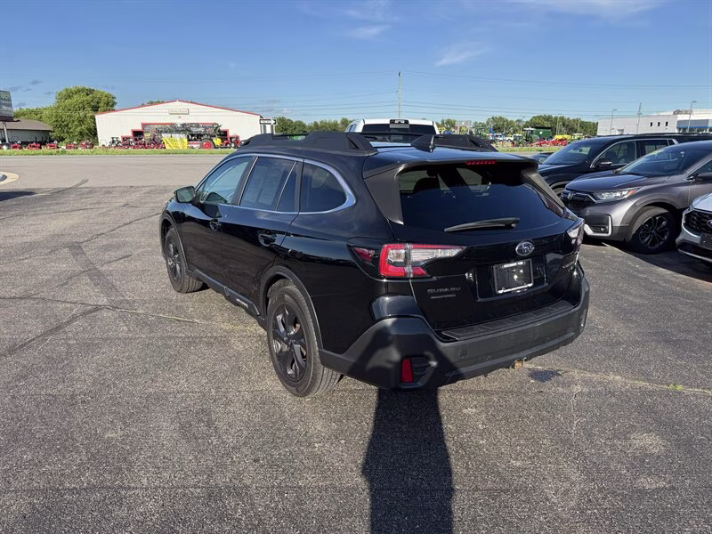 2022 Crystal Black Silica Subaru Outback Onyx Edition XT AWD Crossover