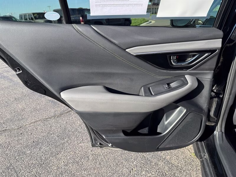2022 Crystal Black Silica Subaru Outback Onyx Edition XT AWD Crossover