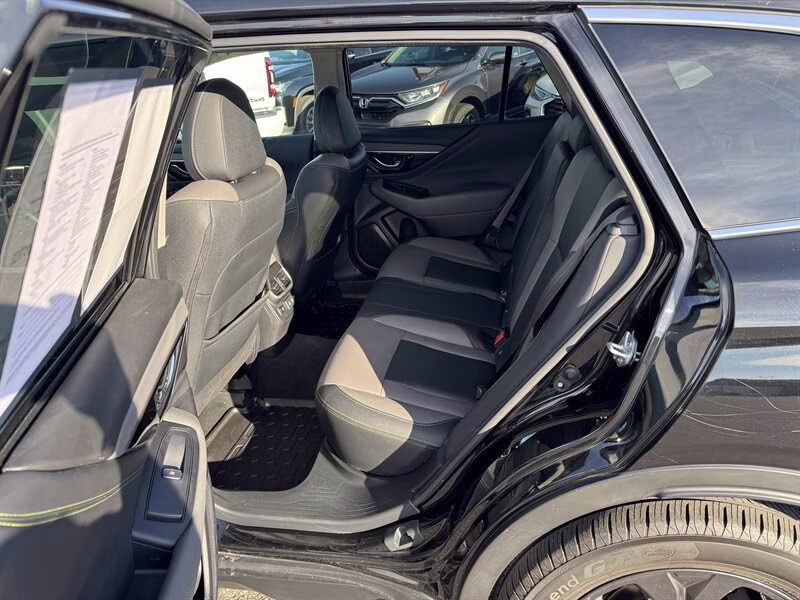 2022 Crystal Black Silica Subaru Outback Onyx Edition XT AWD Crossover