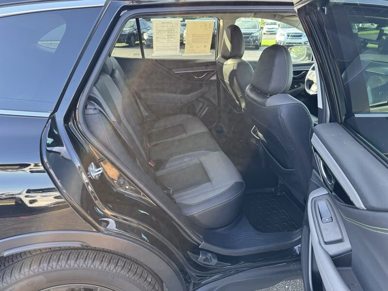 2022 Crystal Black Silica Subaru Outback Onyx Edition XT AWD Crossover