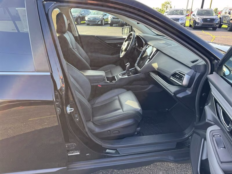 2022 Crystal Black Silica Subaru Outback Onyx Edition XT AWD Crossover