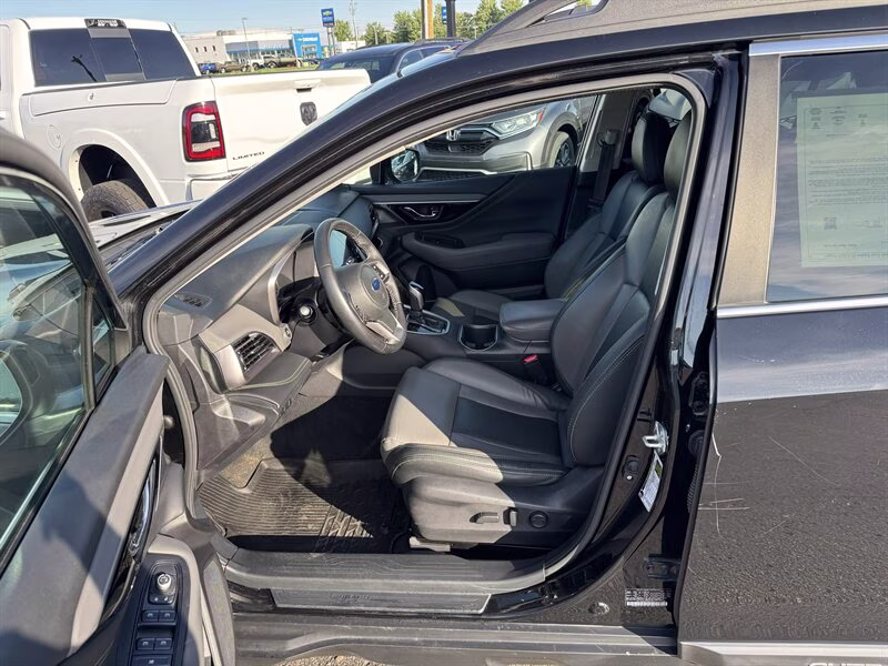 2022 Crystal Black Silica Subaru Outback Onyx Edition XT AWD Crossover