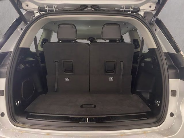 2021 Silver Zynith Jeep Grand Cherokee L Limited 4X4 SUV