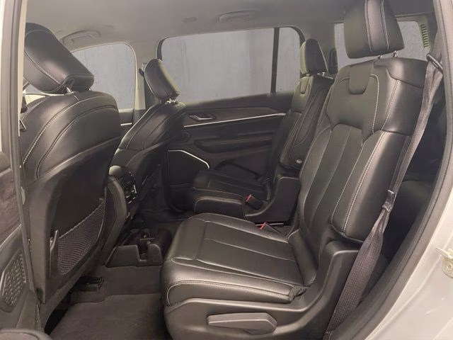 2021 Silver Zynith Jeep Grand Cherokee L Limited 4X4 SUV