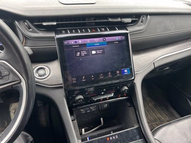 2021 Silver Zynith Jeep Grand Cherokee L Limited 4X4 SUV