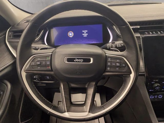 2021 Silver Zynith Jeep Grand Cherokee L Limited 4X4 SUV