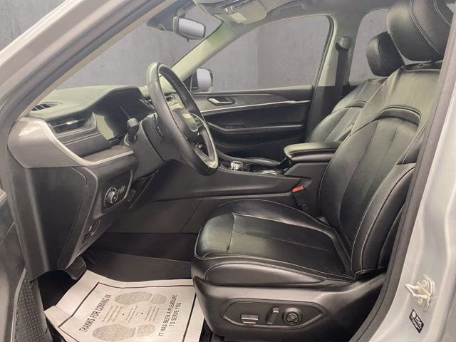 2021 Silver Zynith Jeep Grand Cherokee L Limited 4X4 SUV