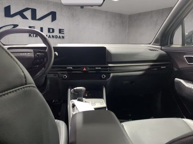 2026 Wolf Gray Kia Sportage X-Line AWD SUV
