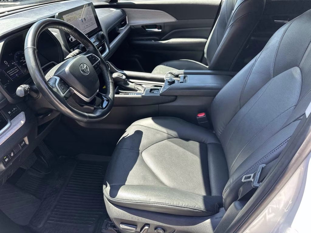 2024 Pearl Toyota Grand Highlander Platinum AWD SUV