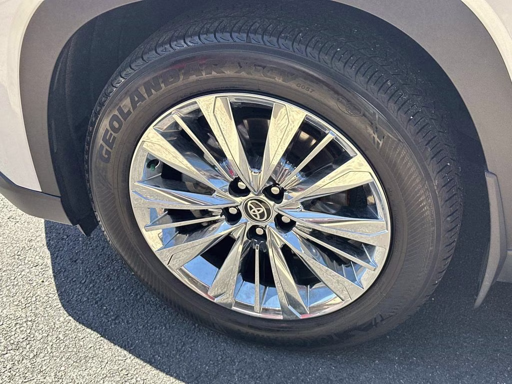 2024 Pearl Toyota Grand Highlander Platinum AWD SUV