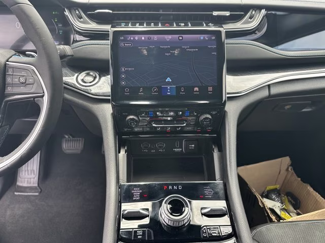 2022 Diamond Black Crystal Pearlcoat Jeep Grand Cherokee 4xe 4X4 SUV