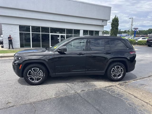 2022 Diamond Black Crystal Pearlcoat Jeep Grand Cherokee 4xe 4X4 SUV
