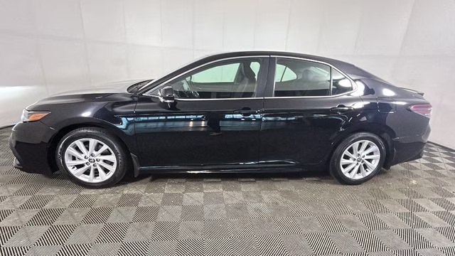 2024 Midnight Black Metallic Toyota Camry SE FWD Sedan