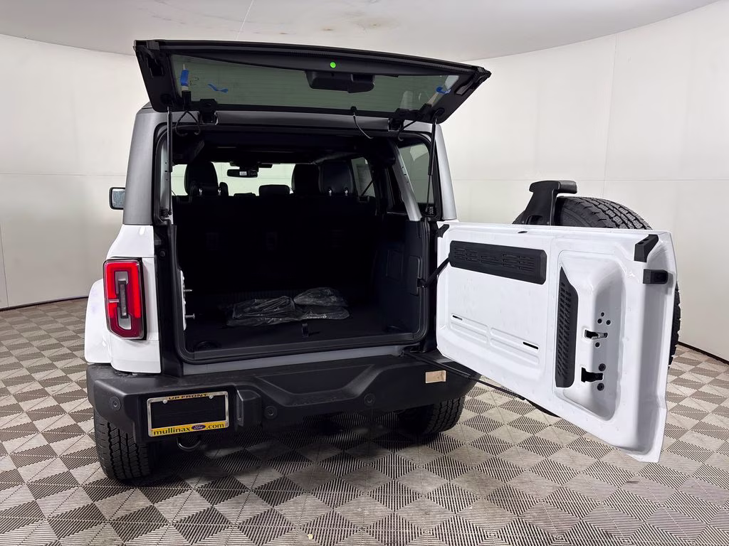 2026 Oxford White Ford Bronco Outer Banks 4X4 SUV
