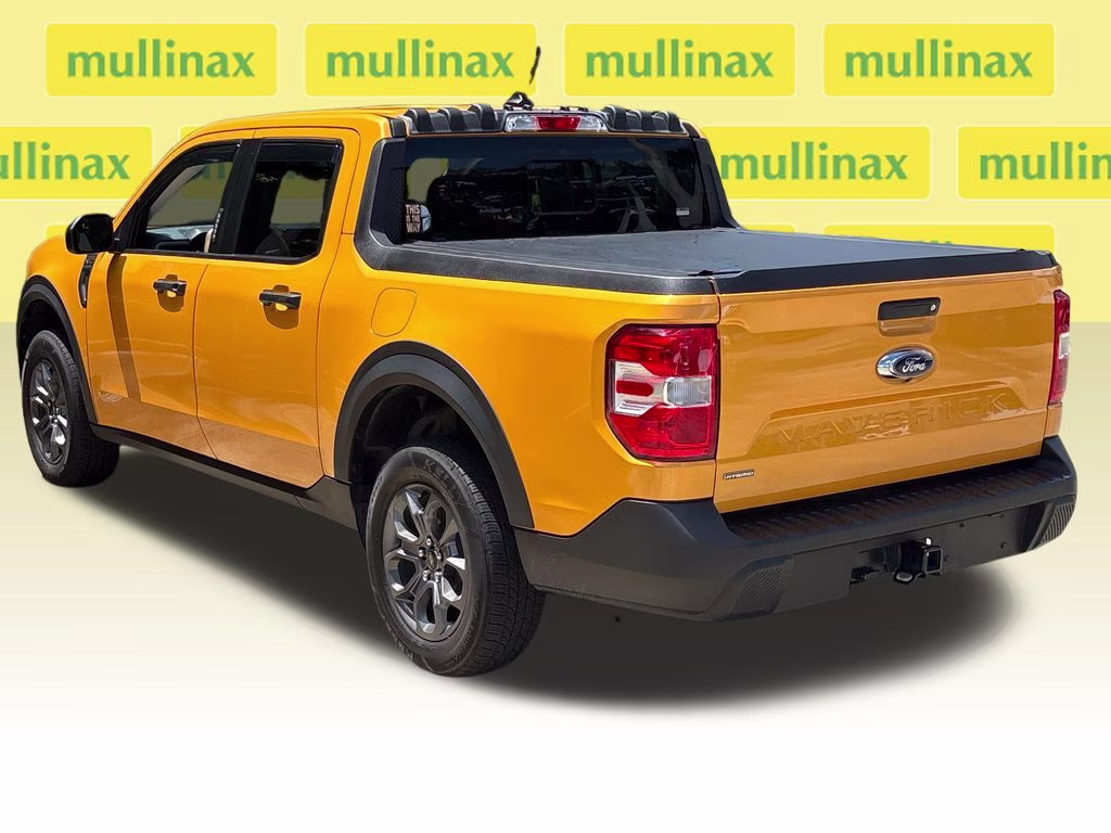 2023 Orange Metallic Ford Maverick XLT FWD Truck