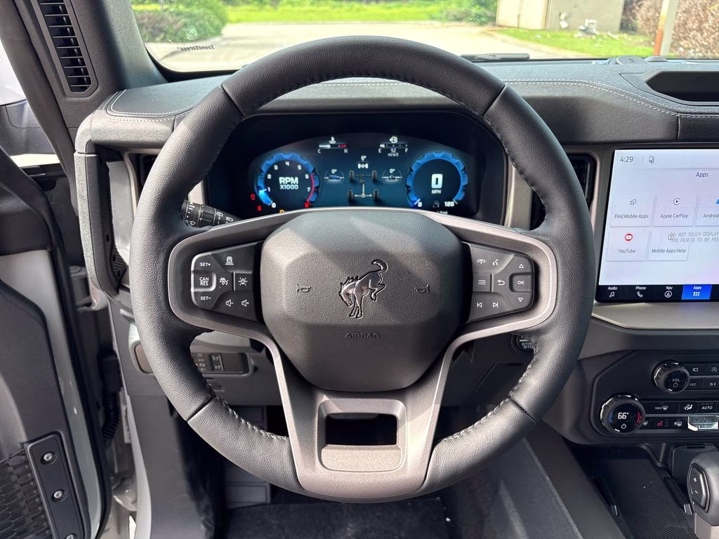 2026 Avalanche Ford Bronco Outer Banks 4X4 SUV