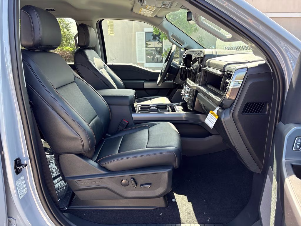 2026 Glacier Gray Metallic Tri-Coat Ford Super Duty F-250 SRW Lariat 4X4 Truck