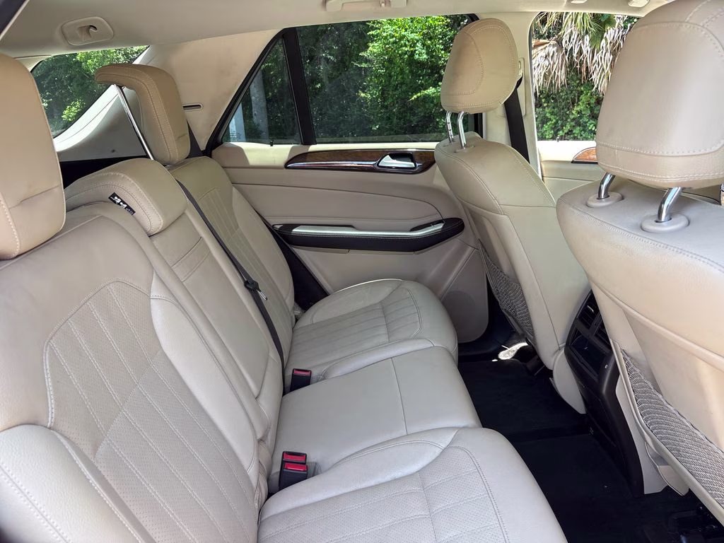 2016 designo Cardinal Red Metallic Mercedes-Benz GLE GLE 350 RWD SUV