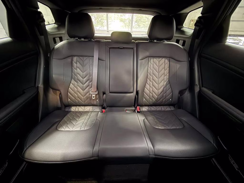 2024 Gravity Gray Kia Sportage Plug-In Hybrid X-Line Prestige AWD SUV
