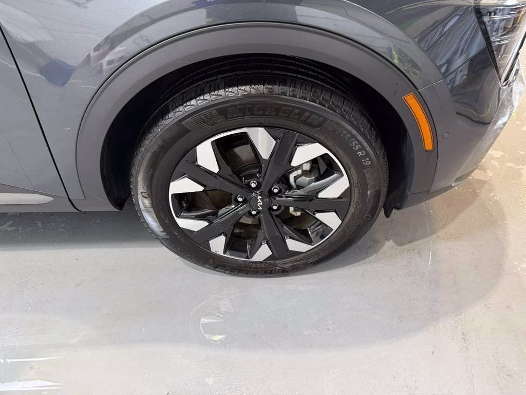 2024 Gravity Gray Kia Sportage Plug-In Hybrid X-Line Prestige AWD SUV
