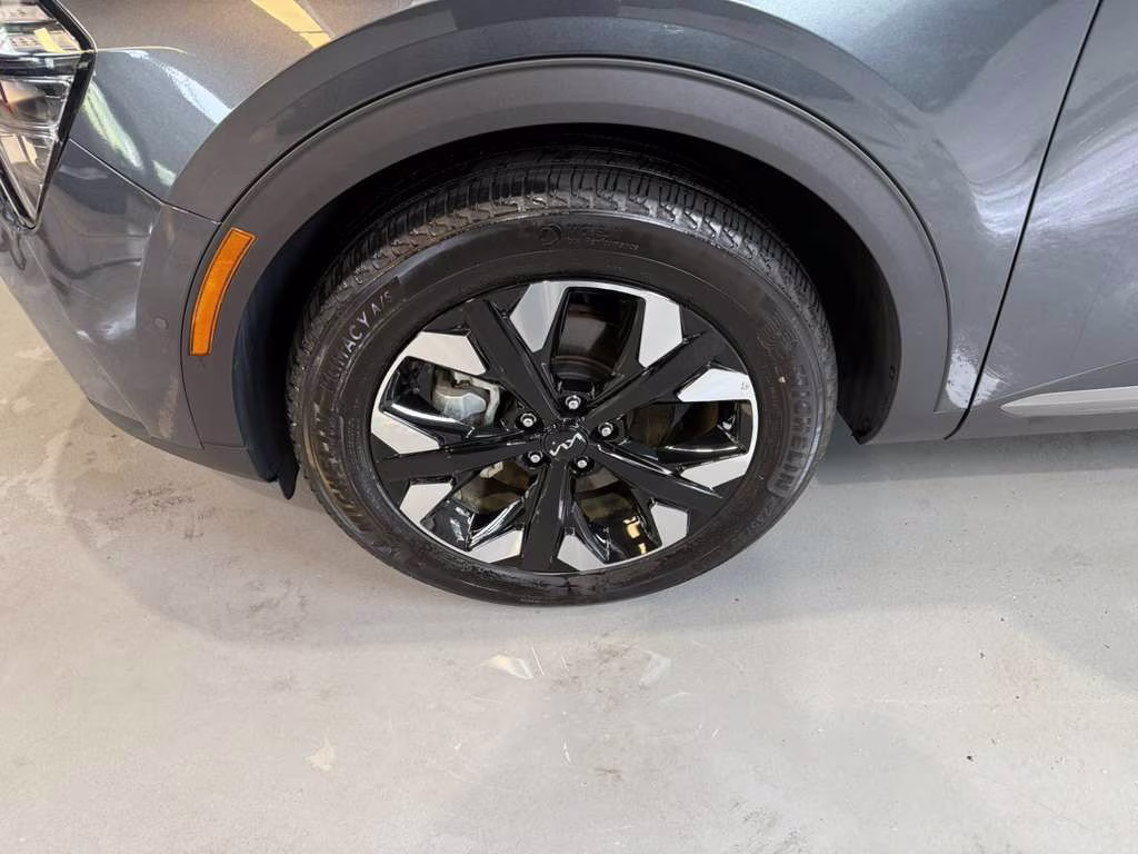 2024 Gravity Gray Kia Sportage Plug-In Hybrid X-Line Prestige AWD SUV