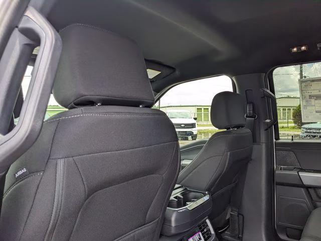 2026 Oxford White Ford F-150 XLT 4X4 Truck