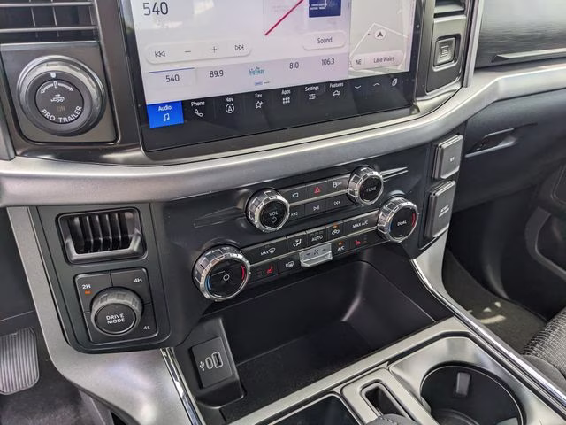2026 Oxford White Ford F-150 XLT 4X4 Truck
