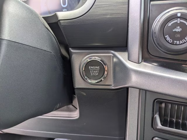 2026 Oxford White Ford F-150 XLT 4X4 Truck