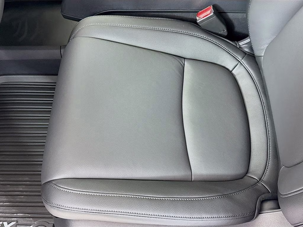 2026 Solar Silver Metallic Honda Odyssey EX-L FWD Van