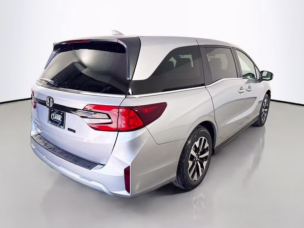2026 Solar Silver Metallic Honda Odyssey EX-L FWD Van
