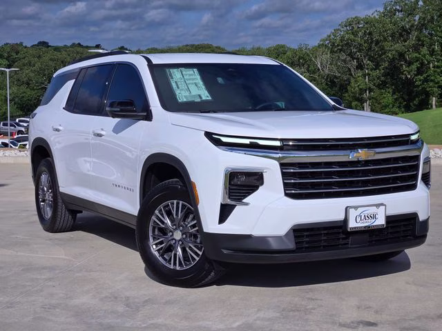 2026 Summit White Chevrolet Traverse LT FWD SUV