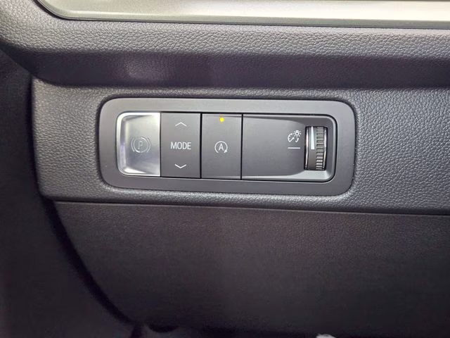 2026 Summit White Chevrolet Traverse LT FWD SUV
