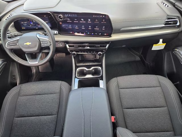 2026 Summit White Chevrolet Traverse LT FWD SUV