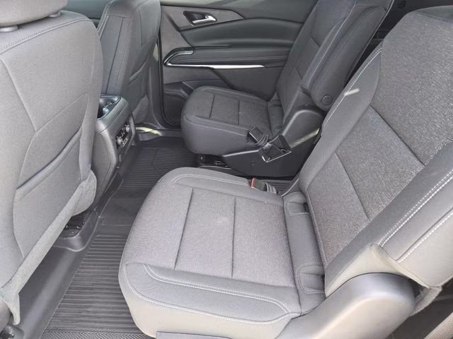 2026 Summit White Chevrolet Traverse LT FWD SUV