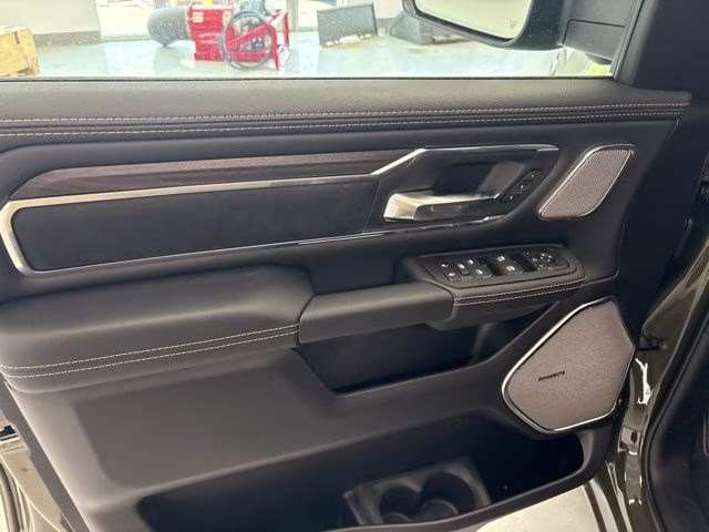 2026 Tank Ram 1500 Laramie Night Edition 4X4 Truck