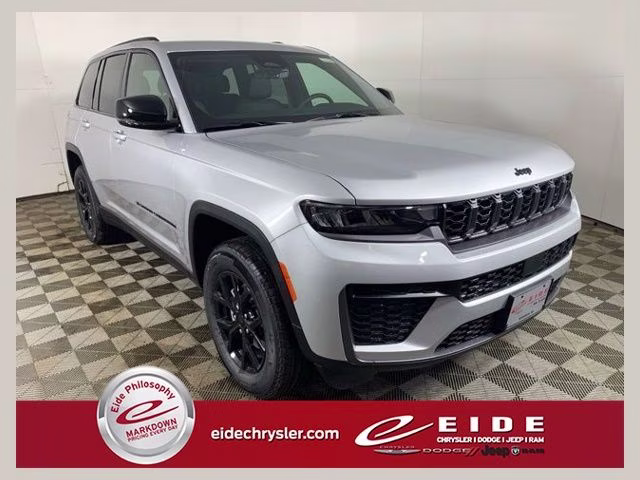 2026 Jeep Grand Cherokee Laredo Altitude 4x4's photo