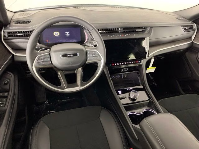 2026 Silver Zynith Jeep Grand Cherokee Altitude 4X4 SUV