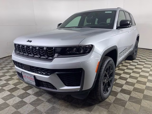 2026 Silver Zynith Jeep Grand Cherokee Altitude 4X4 SUV