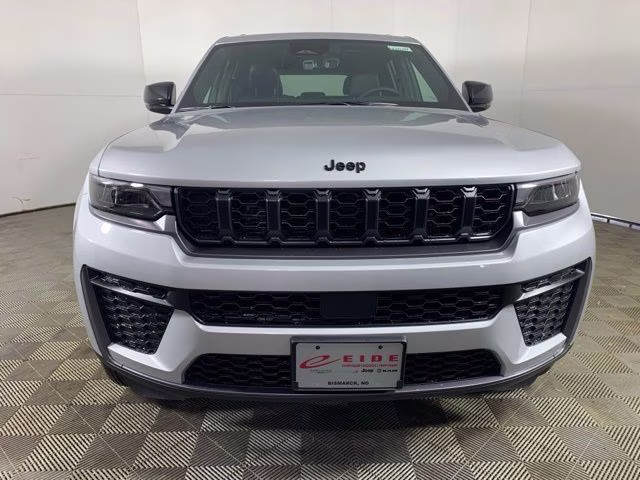 2026 Silver Zynith Jeep Grand Cherokee Altitude 4X4 SUV