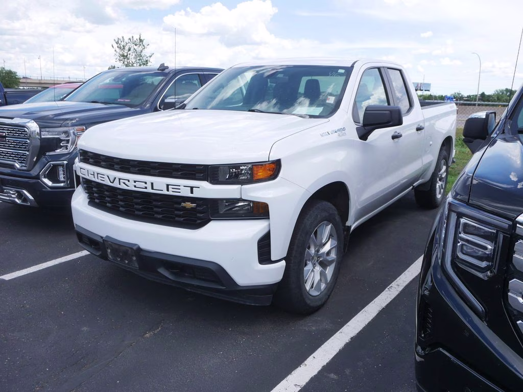 2020 Summit White Chevrolet Silverado 1500 Custom 4X4 Truck
