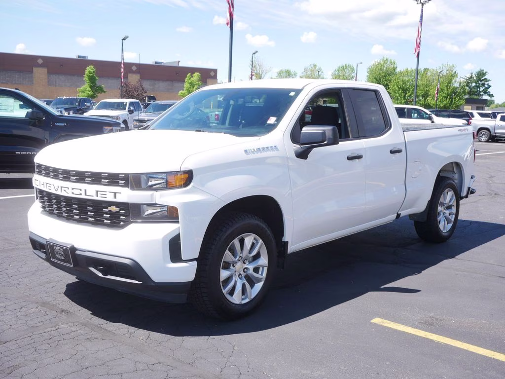 2020 Summit White Chevrolet Silverado 1500 Custom 4X4 Truck