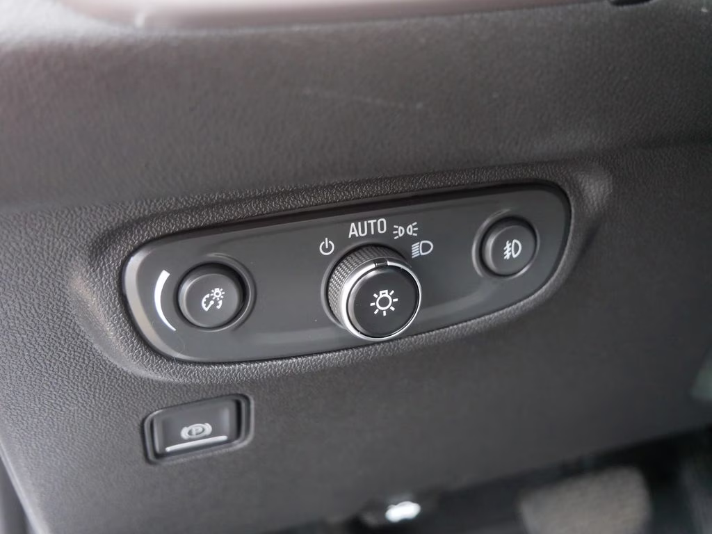 2022 Summit White GMC Terrain AT4 AWD SUV