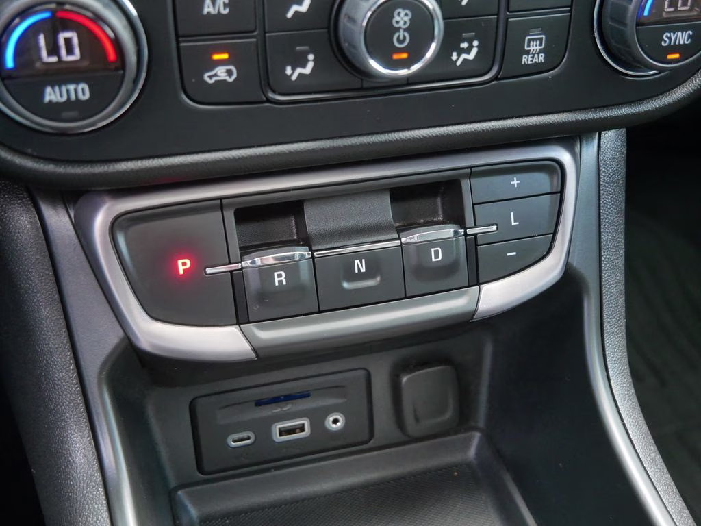 2022 Summit White GMC Terrain AT4 AWD SUV