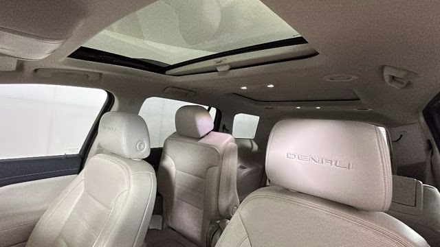 2023 White Frost Tricoat GMC Acadia Denali AWD SUV