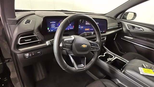 2024 Mosaic Black Metallic Chevrolet Traverse LS FWD SUV
